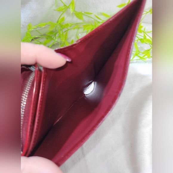 Authentic Cartier Burgundy Patent Leather Happy Birthday Continental Wallet - Picture 13 of 16
